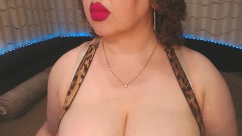 Snapshot of lipsaddiction chatting on 01-16-25, 12:53 LIpsAddiction online show from 01-16-25, 12:53