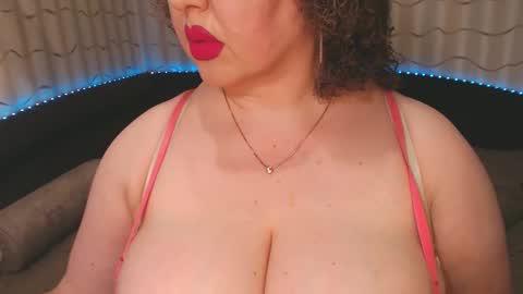 Snapshot of lipsaddiction chatting on 02-02-25, 09:23 LIpsAddiction online show from 02-02-25, 09:23