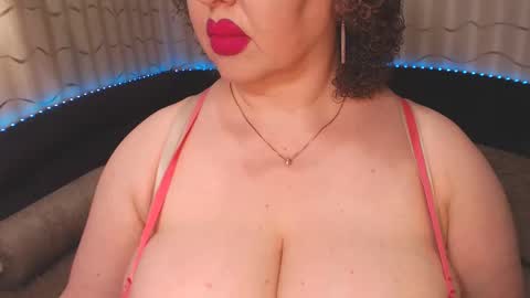 Snapshot of lipsaddiction chatting on 02-12-25, 11:30 LIpsAddiction online show from 02-12-25, 11:30