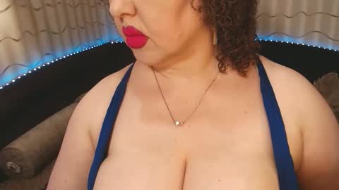 Snapshot of lipsaddiction chatting on 09-24-25, 08:56 LIpsAddiction online show from 09-24-25, 08:56