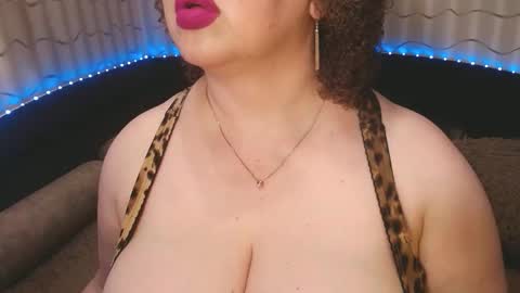 Snapshot of lipsaddiction chatting on 06-04-26, 10:49 LIpsAddiction online show from 06-04-26, 10:49