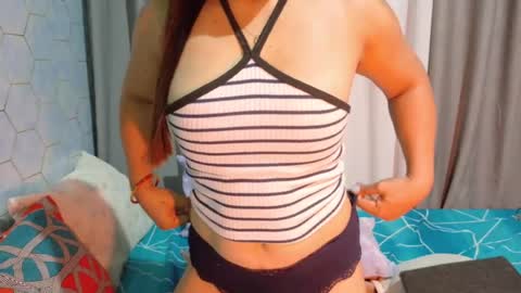 Snapshot of lipsofangel16 chatting on 07-19-26, 01:09 im cherry online show from 07-19-26, 01:09
