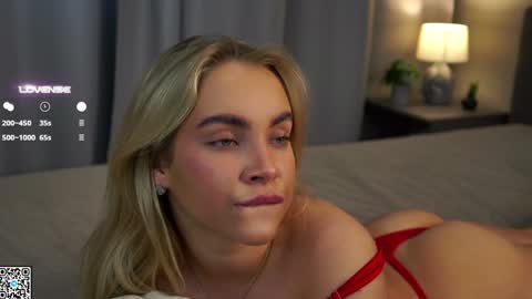 Amelia online show from 01-19-25, 04:12