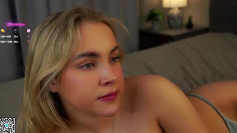 Amelia online show from 01-25-25, 06:12