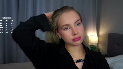 Amelia online show from 03-06-25, 01:05