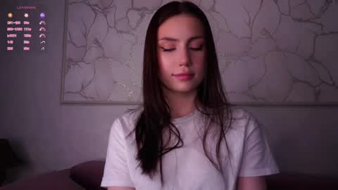 Snapshot of lipswithsmileonthem chatting on 05-29-26, 01:14 Amelia online show from 05-29-26, 01:14