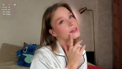 Lina online show from 11-10-25, 01:26