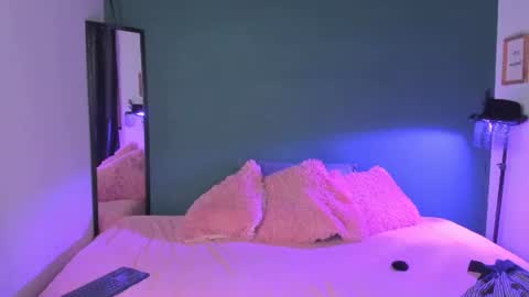 Snapshot of liry_kim chatting on 07-04-26, 07:31 liry online show from 07-04-26, 07:31