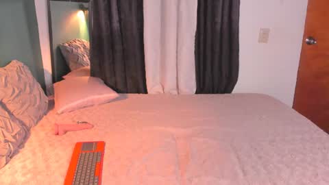 Snapshot of liry_kim chatting on 07-31-26, 06:29 liry online show from 07-31-26, 06:29