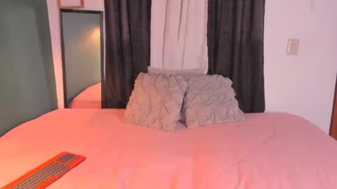 Snapshot of liry_kim chatting on 08-01-26, 06:07 liry online show from 08-01-26, 06:07