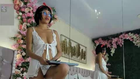 lis_vega_ online show from 06-24-26, 07:35