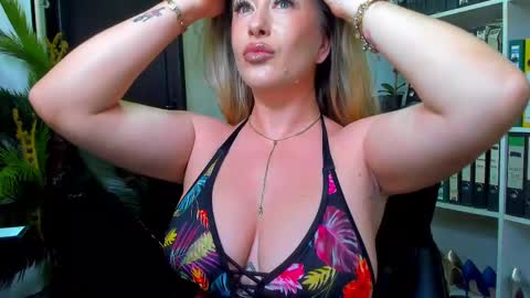 lisa online show from 03-01-25, 05:09