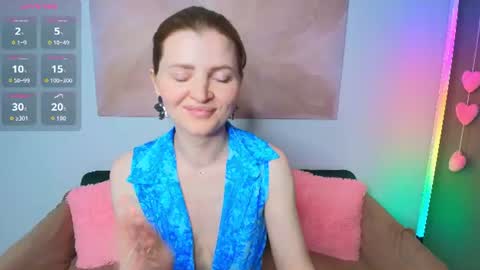 Snapshot of lisa__evans chatting on 06-26-26, 02:05 Lisa online show from 06-26-26, 02:05