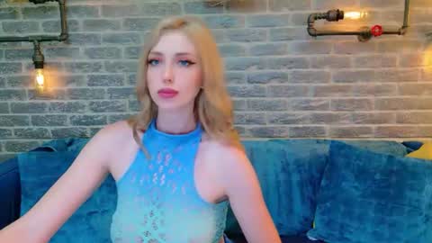 Snapshot of lisa_caprice chatting on 06-30-26, 03:51 Lisa Caprice online show from 06-30-26, 03:51