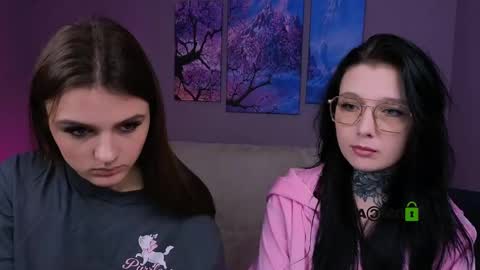 Lisa online show from 11-17-25, 12:55