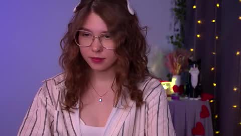 Snapshot of lisa_roses chatting on 12-04-25, 07:44 Lisa online show from 12-04-25, 07:44