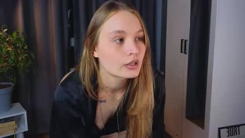 Elisabeth or Lisa online show from 09-23-25, 08:12