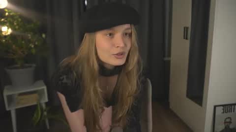 Elisabeth or Lisa online show from 09-29-25, 08:13