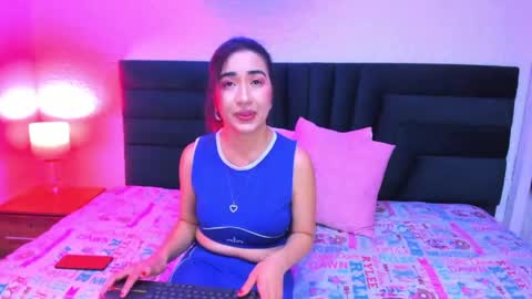 lisa white  online show from 04-18-26, 08:20