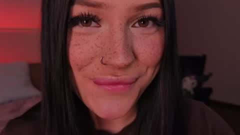 Snapshot of lisaaaliss chatting on 06-18-26, 10:30 lisaaaliss online show from 06-18-26, 10:30