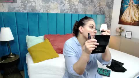 lisacroft online show from 11-26-25, 08:04