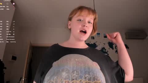 Snapshot of lisalaas chatting on 12-03-24, 10:18 -Lisa- Help me to reach 100 thumbs up3 online show from 12-03-24, 10:18