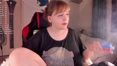 Snapshot of lisalaas chatting on 12-06-24, 02:17 -Lisa- Help me to reach 100 thumbs up3 online show from 12-06-24, 02:17