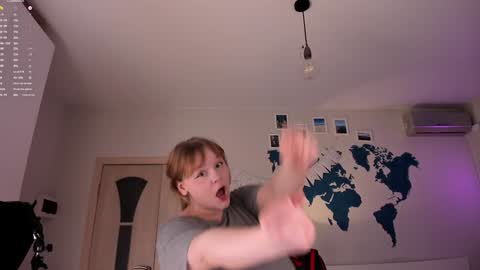 Snapshot of lisalaas chatting on 12-13-24, 01:55 -Lisa- Help me to reach 100 thumbs up3 online show from 12-13-24, 01:55