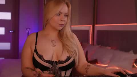 Lisa online show from 05-18-26, 07:36