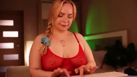 Lisa online show from 07-04-26, 05:57