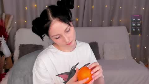 Snapshot of lisamooore chatting on 02-15-25, 09:37 Lisa Moore online show from 02-15-25, 09:37