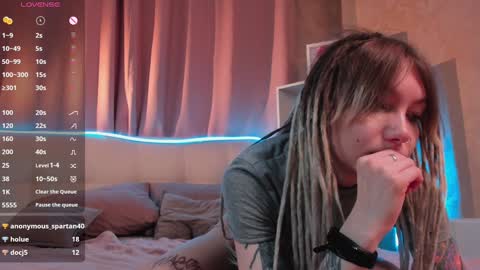 Snapshot of lisanelsona chatting on 01-30-25, 06:24 Hello our names are Kate and Alice this is our first day here. online show from 01-30-25, 06:24