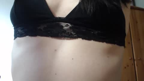 Snapshot of lisaskybaby chatting on 05-06-26, 05:57 Lisaskybaby online show from 05-06-26, 05:57