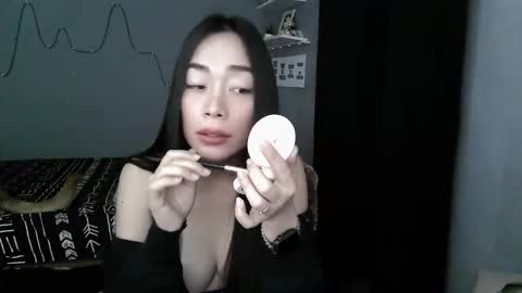 Snapshot of lisawagner07 chatting on 02-24-26, 05:44 Xinli Su online show from 02-24-26, 05:44