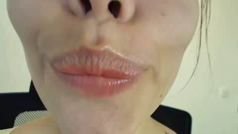 Lisbet online show from 11-30-25, 02:54