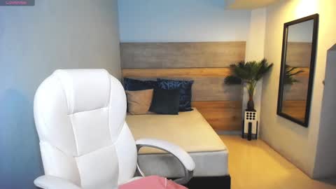 Snapshot of liseth_fox chatting on 01-04-25, 01:42 Liseth Fox online show from 01-04-25, 01:42