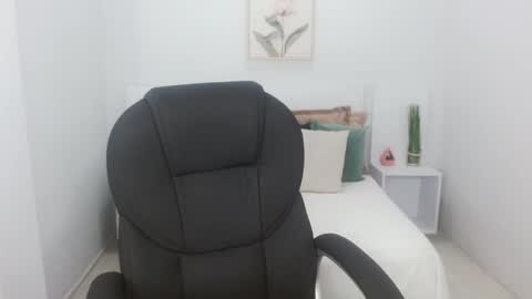 Snapshot of liseth_fox chatting on 01-31-25, 03:33 Liseth Fox online show from 01-31-25, 03:33