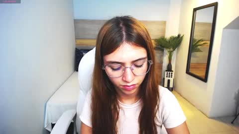 Snapshot of liseth_fox chatting on 02-26-25, 02:15 Liseth Fox online show from 02-26-25, 02:15