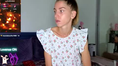 Snapshot of lisi4ka503933 chatting on 10-07-25, 04:15 Lisi4ka online show from 10-07-25, 04:15