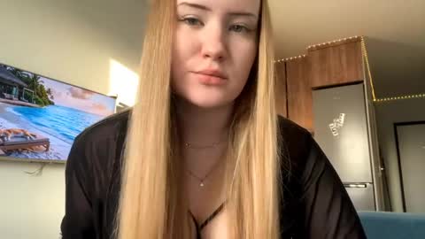 Snapshot of lisi_kiss_ chatting on 05-19-26, 05:08 Aurora online show from 05-19-26, 05:08