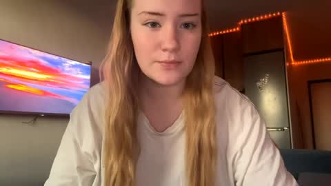 Snapshot of lisi_kiss_ chatting on 05-22-26, 06:13 Aurora online show from 05-22-26, 06:13