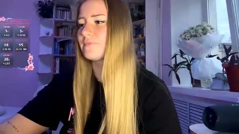 Snapshot of lisi_kiss_ chatting on 07-03-26, 05:19 Aurora online show from 07-03-26, 05:19