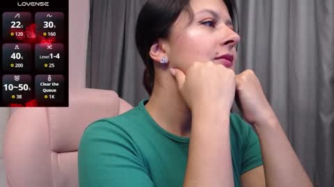 Andrea online show from 09-18-25, 03:19