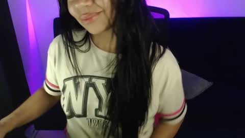 Snapshot of liss_petty chatting on 01-27-25, 11:32 Liss online show from 01-27-25, 11:32