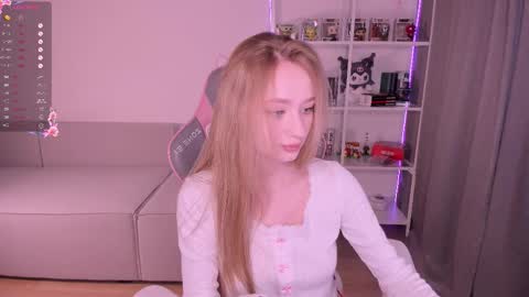 lissa online show from 10-19-25, 01:01