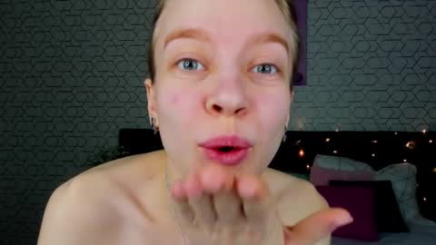 Lissa online show from 12-28-24, 02:32