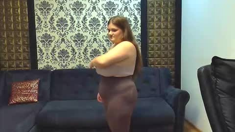 Lisa online show from 11-10-25, 02:49