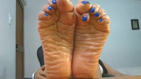 Lissafeethot online show from 12-17-25, 12:49