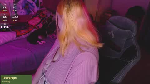 Lissa online show from 04-21-26, 04:12