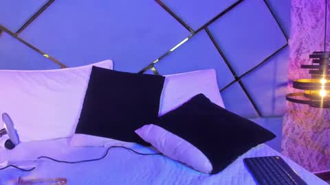 lisse_palmerr online show from 03-06-25, 05:43